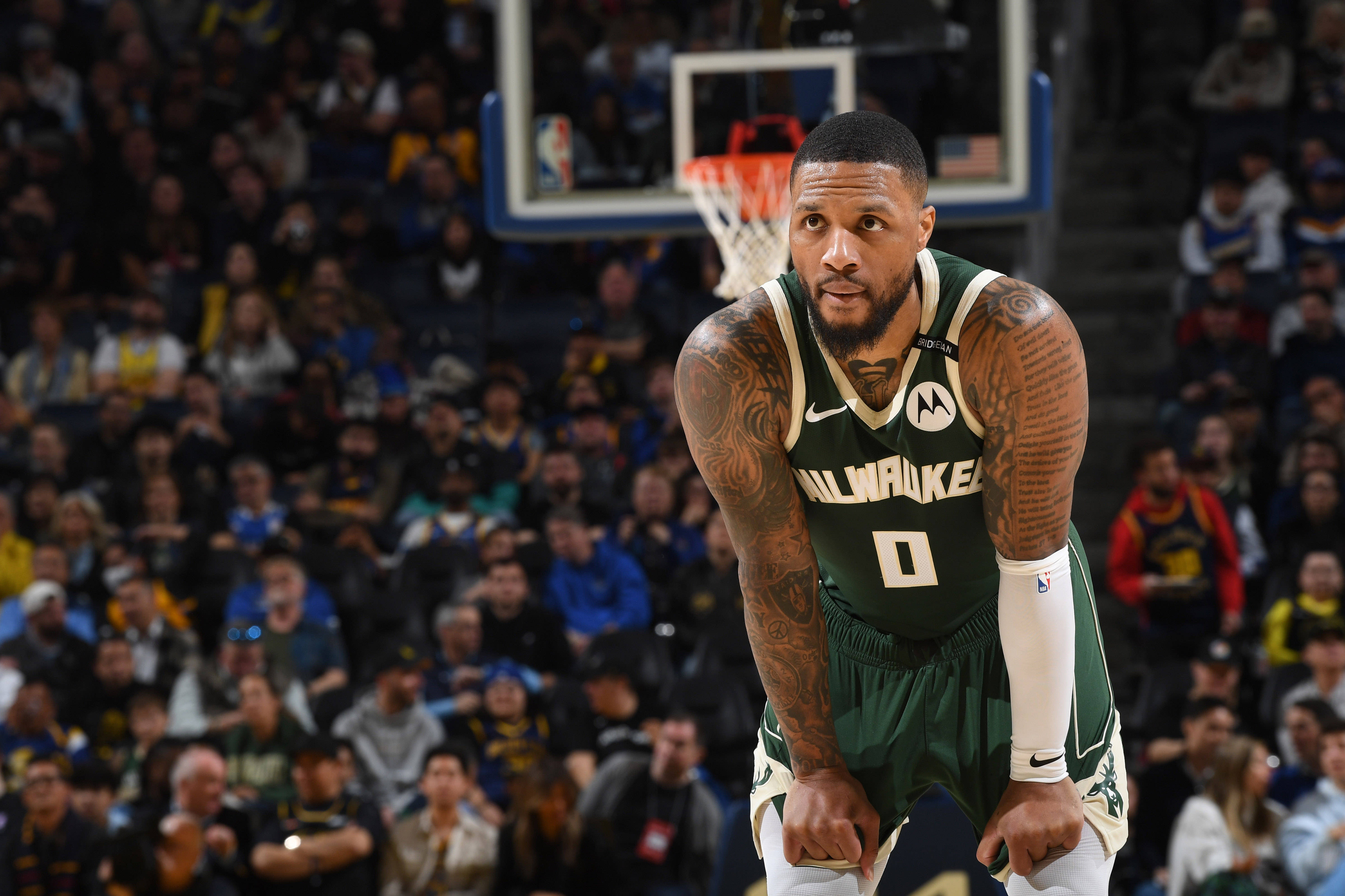 风云突变密尔沃基雄鹿转会期远射贴柱；足总杯版图或变；气氛紧张；纪律约束更严格的简单介绍