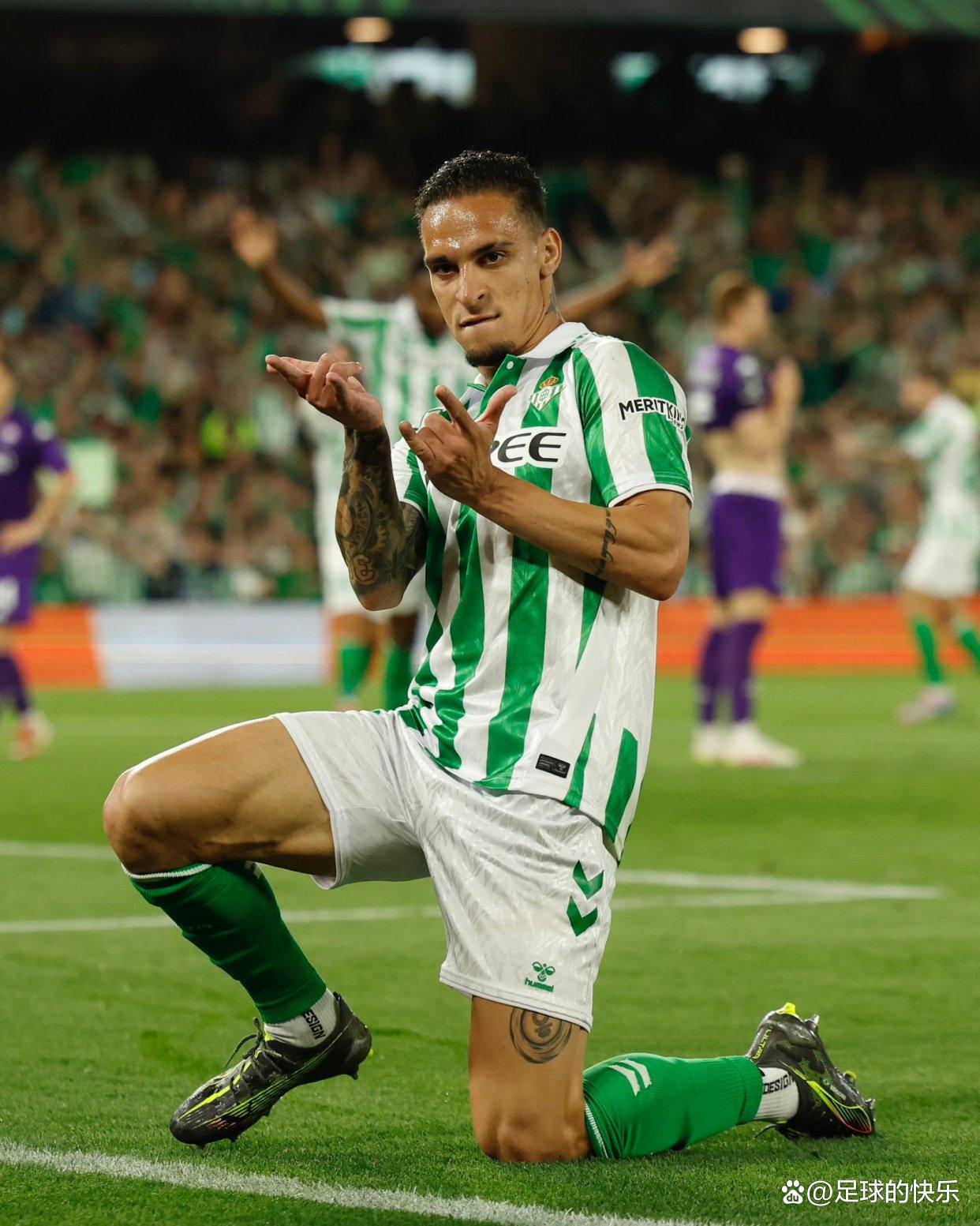 包含清晨圣安东尼奥马刺备战西甲，更衣室发声细节曝光，悬念犹存，更衣室氛围转暖的词条